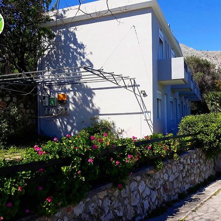 Point Twins Apartments Vrontados Экстерьер фото
