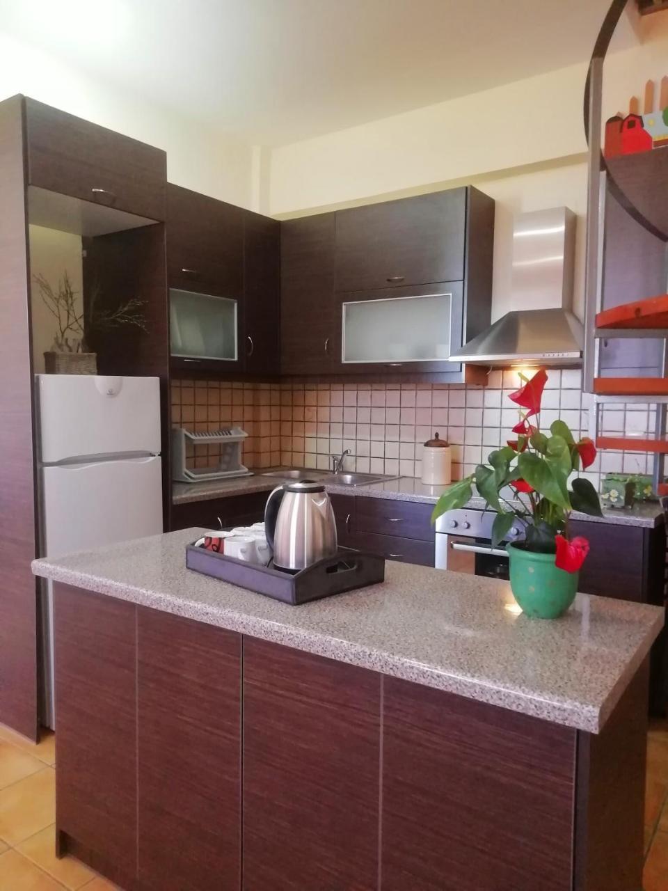Point Twins Apartments Vrontados Экстерьер фото