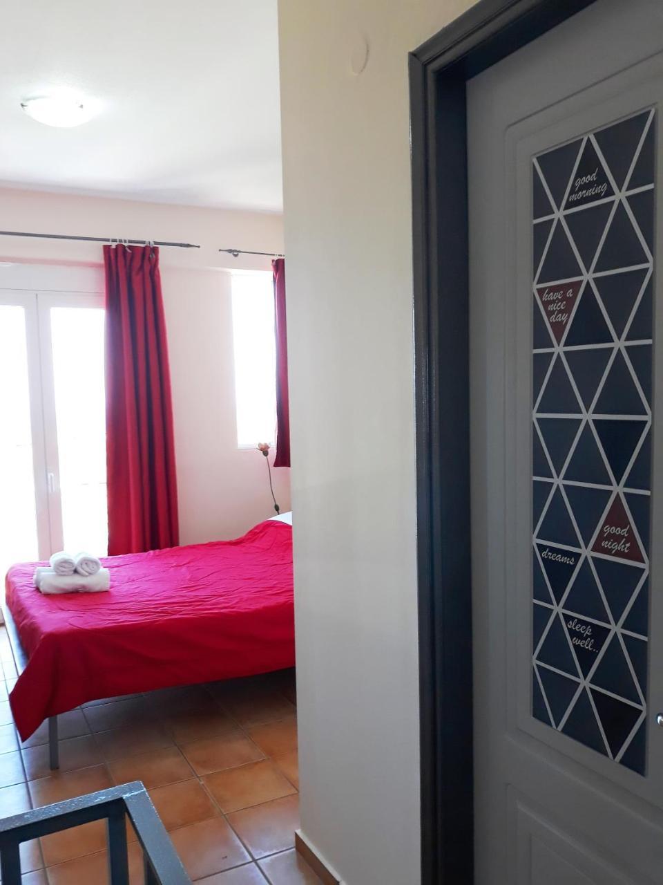 Point Twins Apartments Vrontados Экстерьер фото